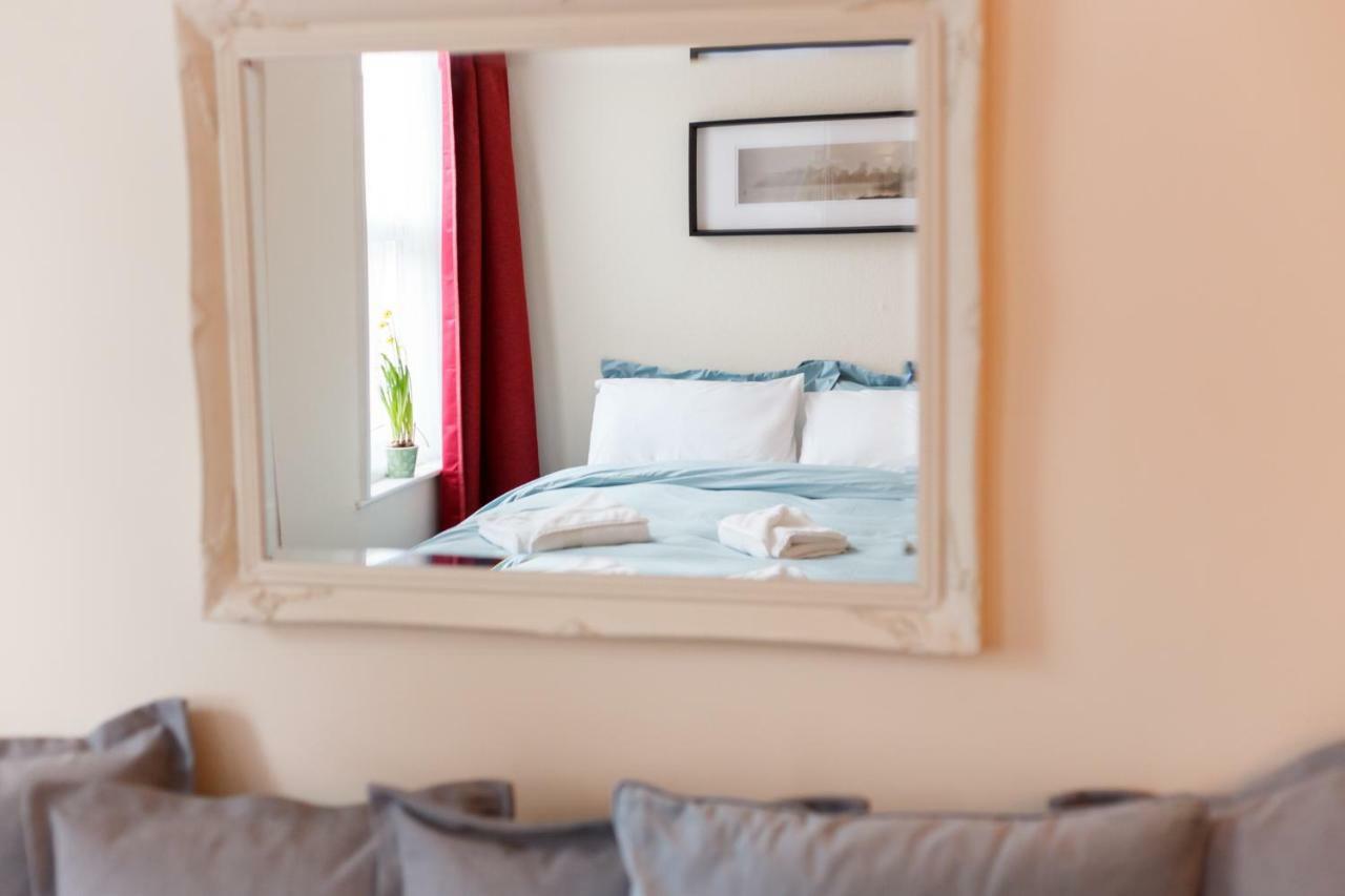 Stylish Town Centre Apartment Close To Beach And Shops Bornemouth Extérieur photo