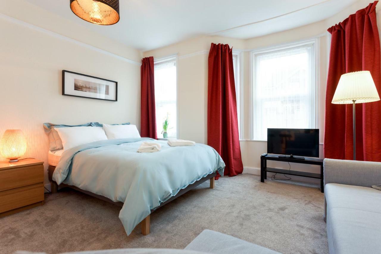 Stylish Town Centre Apartment Close To Beach And Shops Bornemouth Extérieur photo